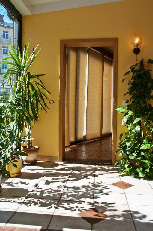 Linovo With Free Parking Hotel Riga Exterior foto